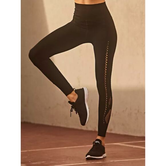 NWOT Free People Movement Running Through My Mind Leggings in Black - Picture 2 of 8